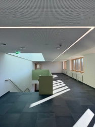 Nole Mont – Elektroinstallation Neubau Mittelschule Holzkirchen – 08